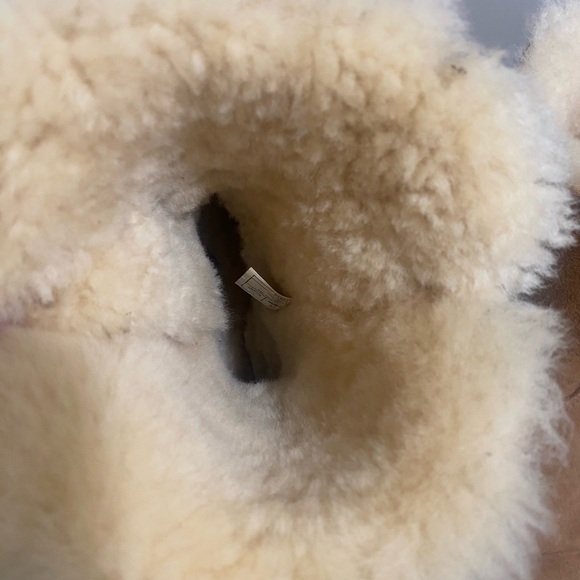 Women’s UGG Bailey Button Boot - Picture 7 of 11